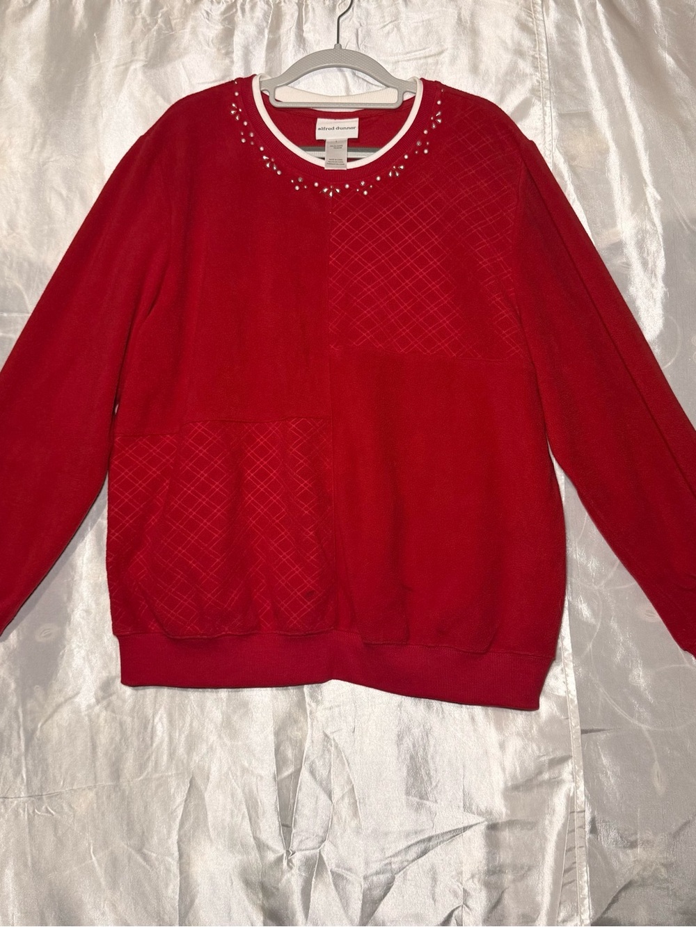 Alfred Dunner Womens Red Fleece Sweatshirt Embellished Flowers Sequin Size L